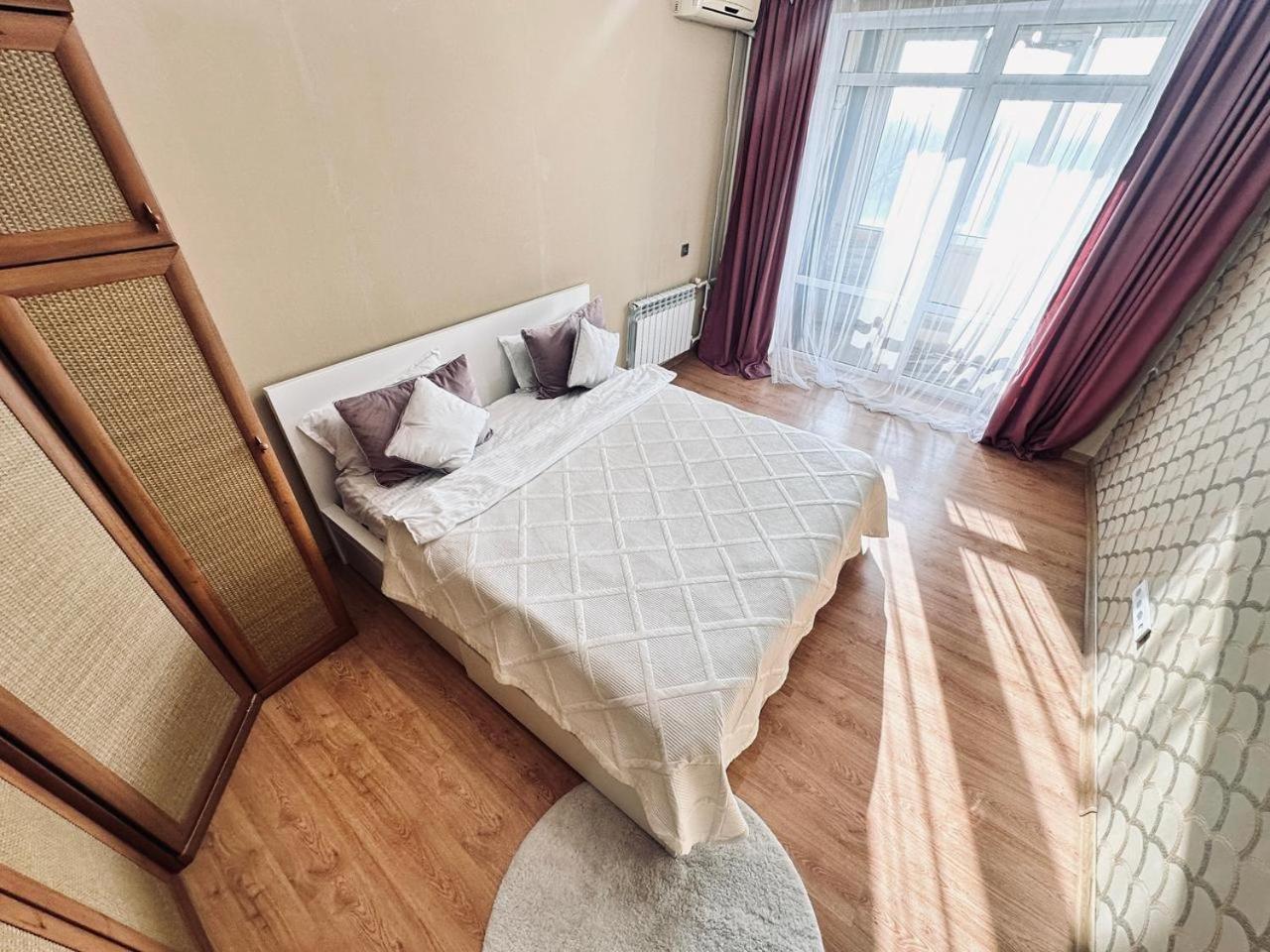 3 Ком Квартира На Абая Сейфуллина Алматы Экстерьер фото